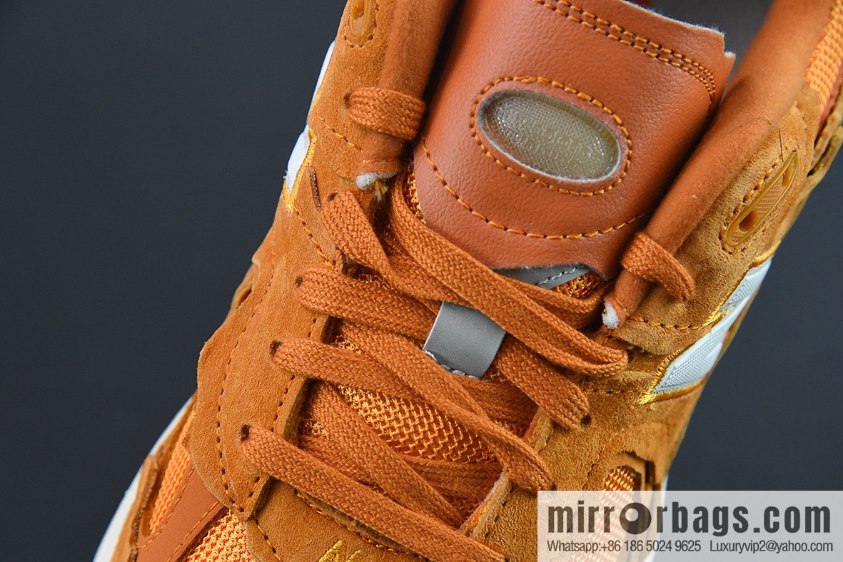 New Balance ML2002 Series Vintage Daddy Style Unisex Casual Shoes Couple Versatile Jogging Shoes Sports Men's Shoes Women's Shoes M2002RDE
