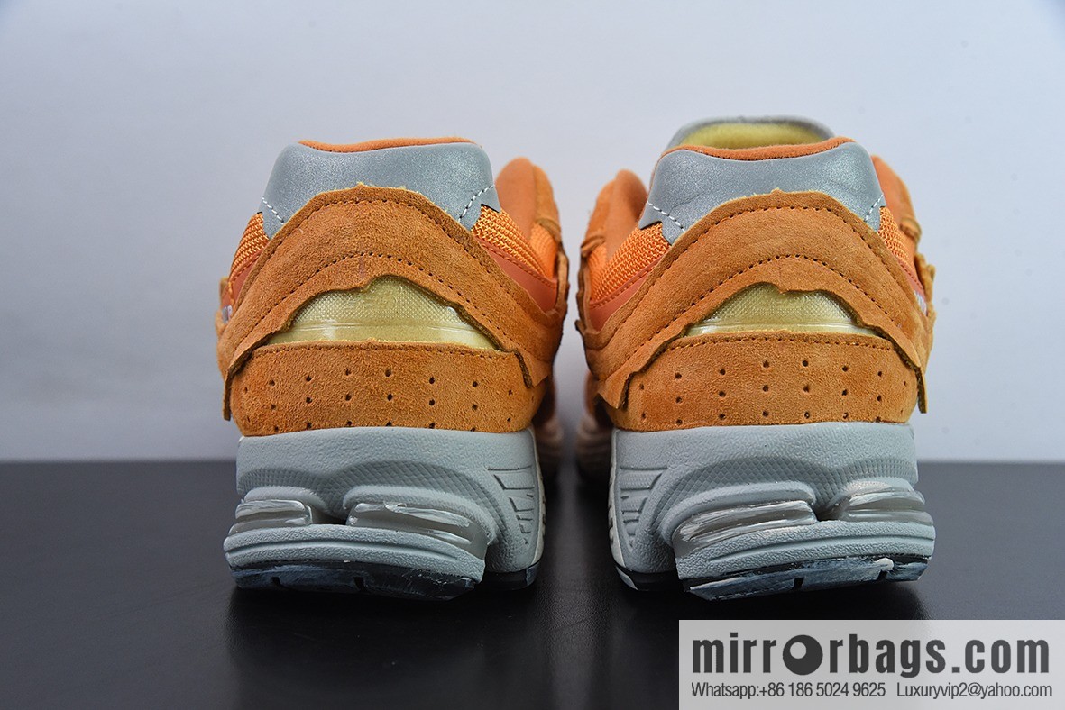 New Balance ML2002 Series Vintage Daddy Style Unisex Casual Shoes Couple Versatile Jogging Shoes Sports Men's Shoes Women's Shoes M2002RDE
