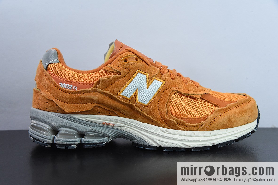 New Balance ML2002 Series Vintage Daddy Style Unisex Casual Shoes Couple Versatile Jogging Shoes Sports Men's Shoes Women's Shoes M2002RDE