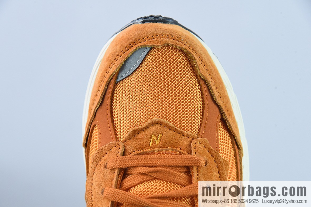 New Balance ML2002 Series Vintage Daddy Style Unisex Casual Shoes Couple Versatile Jogging Shoes Sports Men's Shoes Women's Shoes M2002RDE