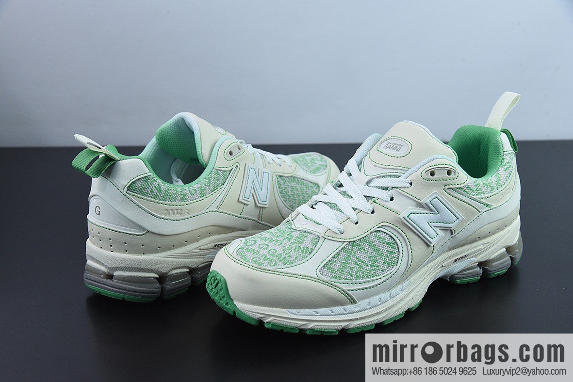 New Balance ML2002 Series Vintage Daddy Style Unisex Casual Shoes Couple Versatile Jogging Shoes Sports Men's Shoes Women's Shoes M2002RGC