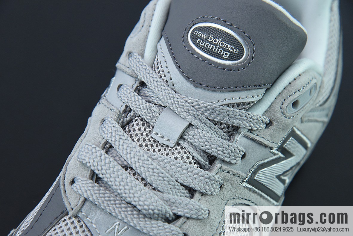 New Balance ML2002 Series Vintage Daddy Style Unisex Casual Shoes Couple Versatile Jogging Shoes Sports Men's Shoes Women's Shoes ML2002RO
