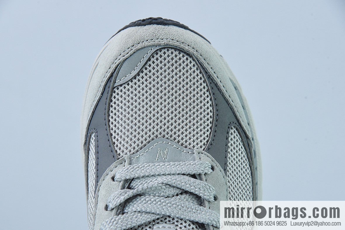 New Balance ML2002 Series Vintage Daddy Style Unisex Casual Shoes Couple Versatile Jogging Shoes Sports Men's Shoes Women's Shoes ML2002RO