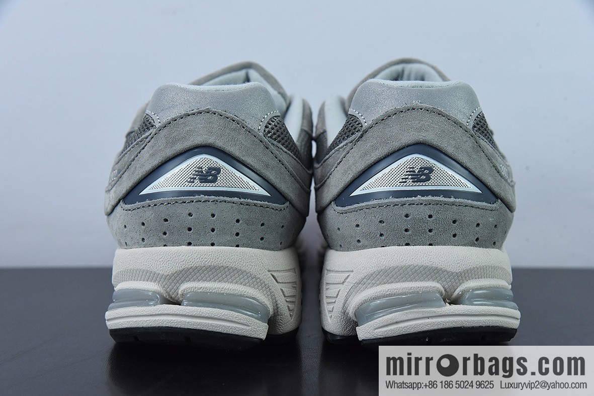 New Balance ML2002 Series Vintage Daddy Style Unisex Casual Shoes Couple Versatile Jogging Shoes Sports Men's Shoes Women's Shoes ML2002RC
