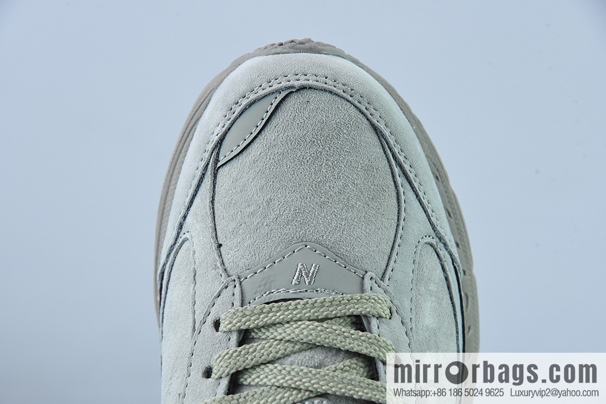 New Balance ML2002 Series Vintage Daddy Style Unisex Casual Shoes Couple Versatile Jogging Shoes Sports Men's Shoes Women's Shoes ML2002RP