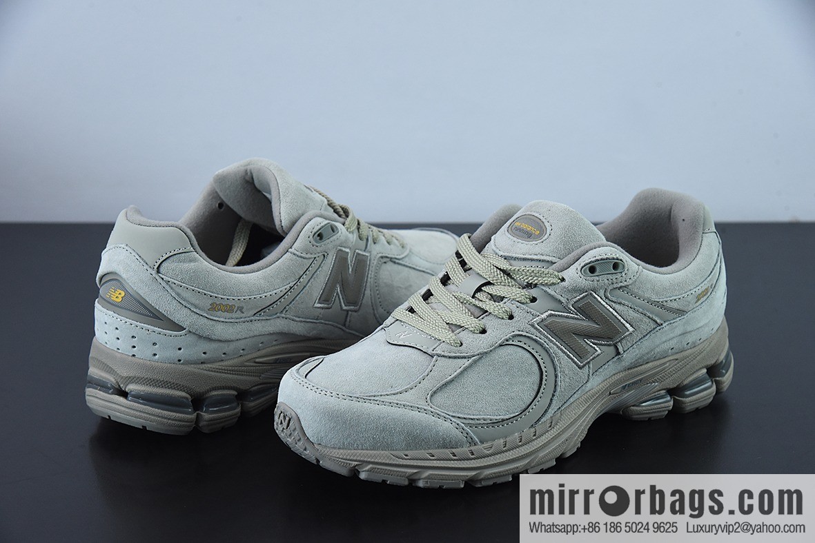 New Balance ML2002 Series Vintage Daddy Style Unisex Casual Shoes Couple Versatile Jogging Shoes Sports Men's Shoes Women's Shoes ML2002RP