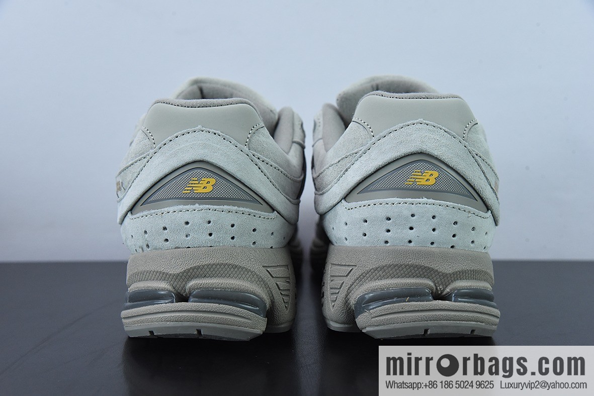 New Balance ML2002 Series Vintage Daddy Style Unisex Casual Shoes Couple Versatile Jogging Shoes Sports Men's Shoes Women's Shoes ML2002RP