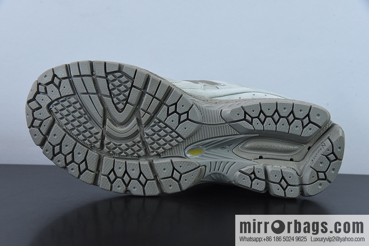 New Balance ML2002 Series Vintage Daddy Style Unisex Casual Shoes Couple Versatile Jogging Shoes Sports Men's Shoes Women's Shoes ML2002RP