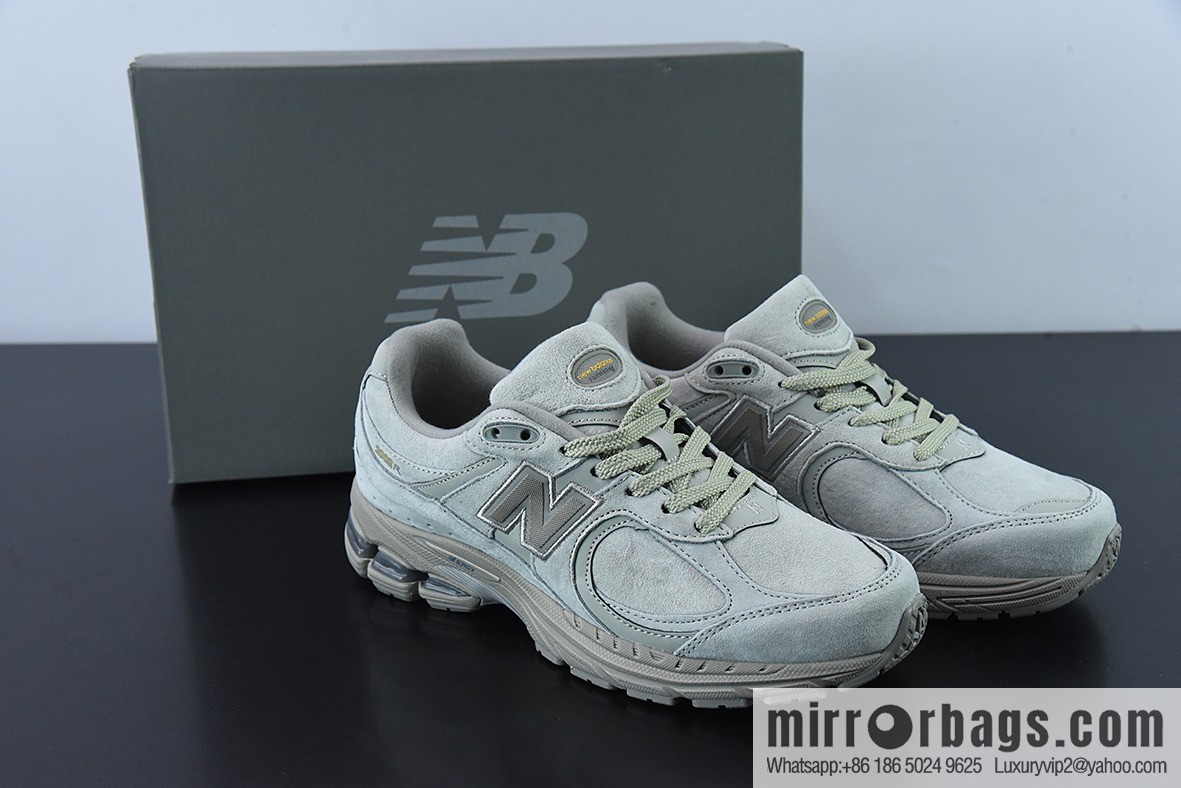 New Balance ML2002 Series Vintage Daddy Style Unisex Casual Shoes Couple Versatile Jogging Shoes Sports Men's Shoes Women's Shoes ML2002RP