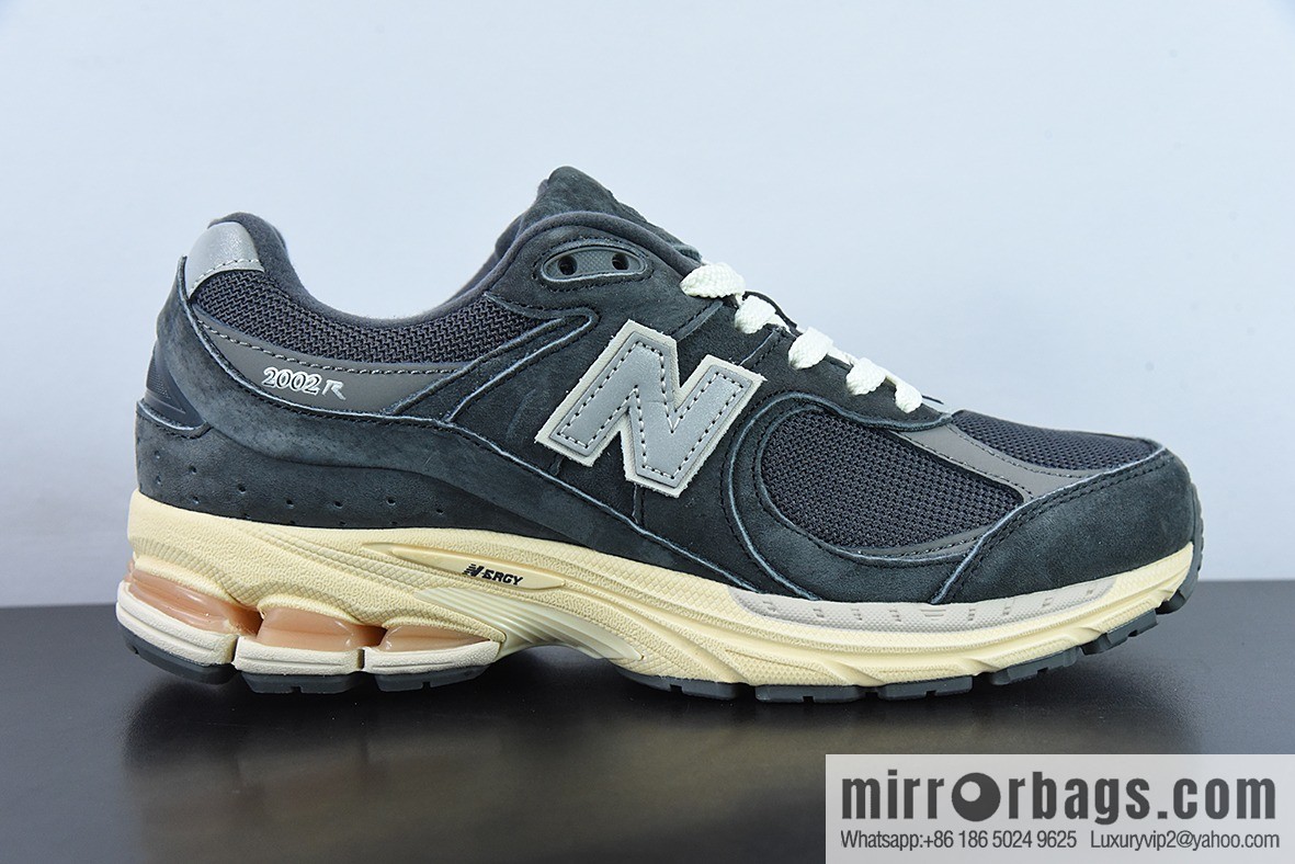 New Balance ML2002 Series Vintage Daddy Style Unisex Casual Shoes Couple Versatile Jogging Shoes Sports Men's Shoes Women's Shoes M2002RHO