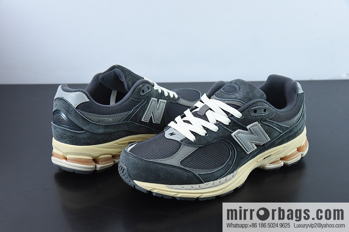 New Balance ML2002 Series Vintage Daddy Style Unisex Casual Shoes Couple Versatile Jogging Shoes Sports Men's Shoes Women's Shoes M2002RHO