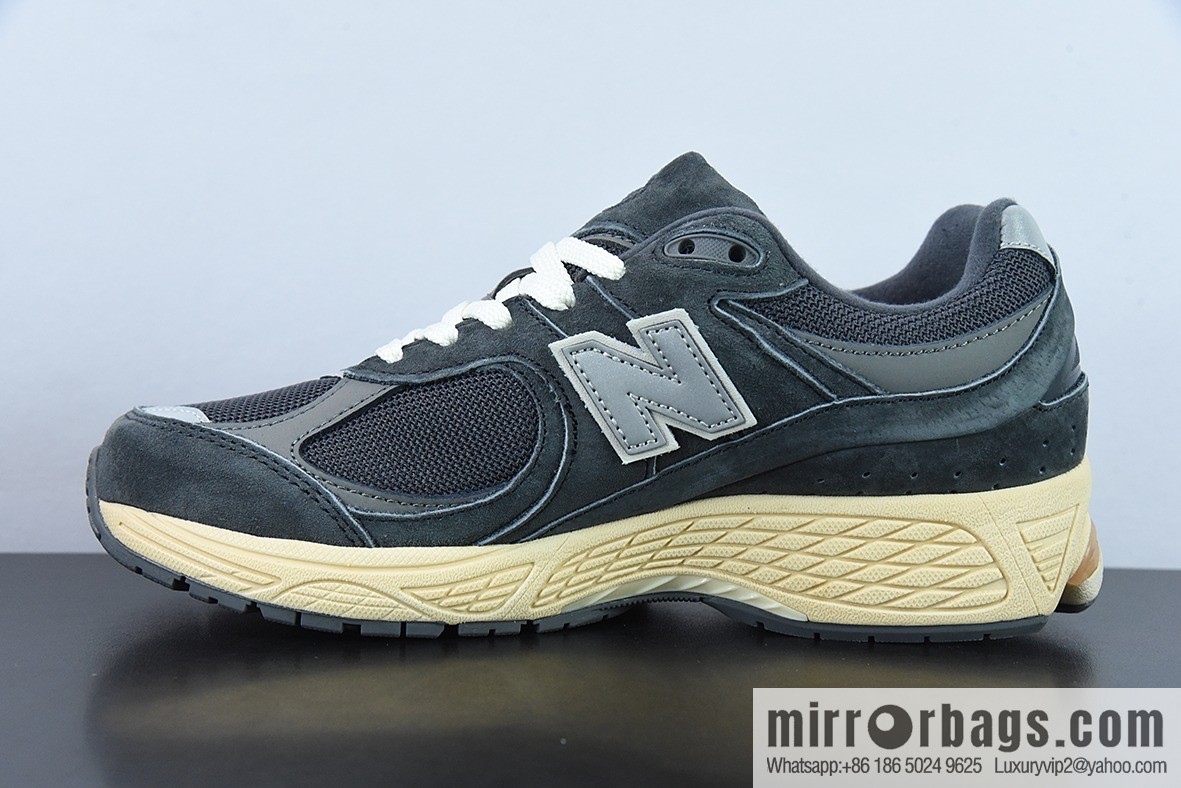 New Balance ML2002 Series Vintage Daddy Style Unisex Casual Shoes Couple Versatile Jogging Shoes Sports Men's Shoes Women's Shoes M2002RHO