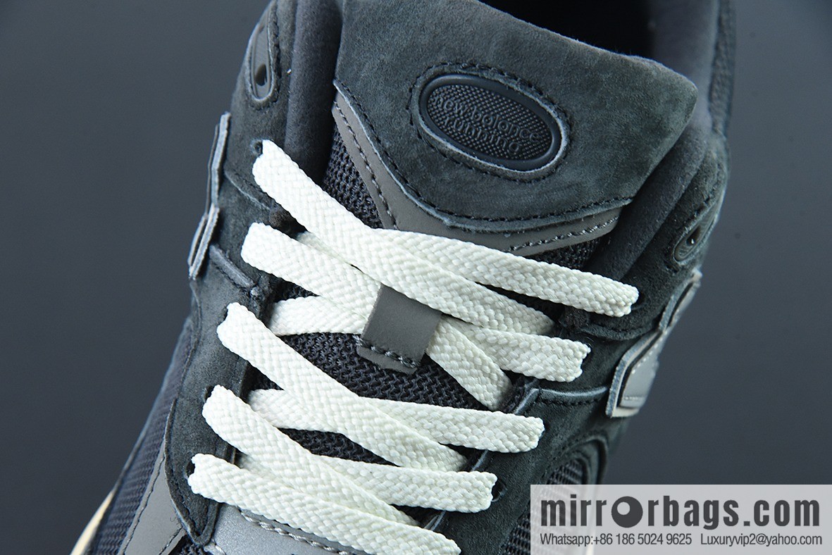 New Balance ML2002 Series Vintage Daddy Style Unisex Casual Shoes Couple Versatile Jogging Shoes Sports Men's Shoes Women's Shoes M2002RHO