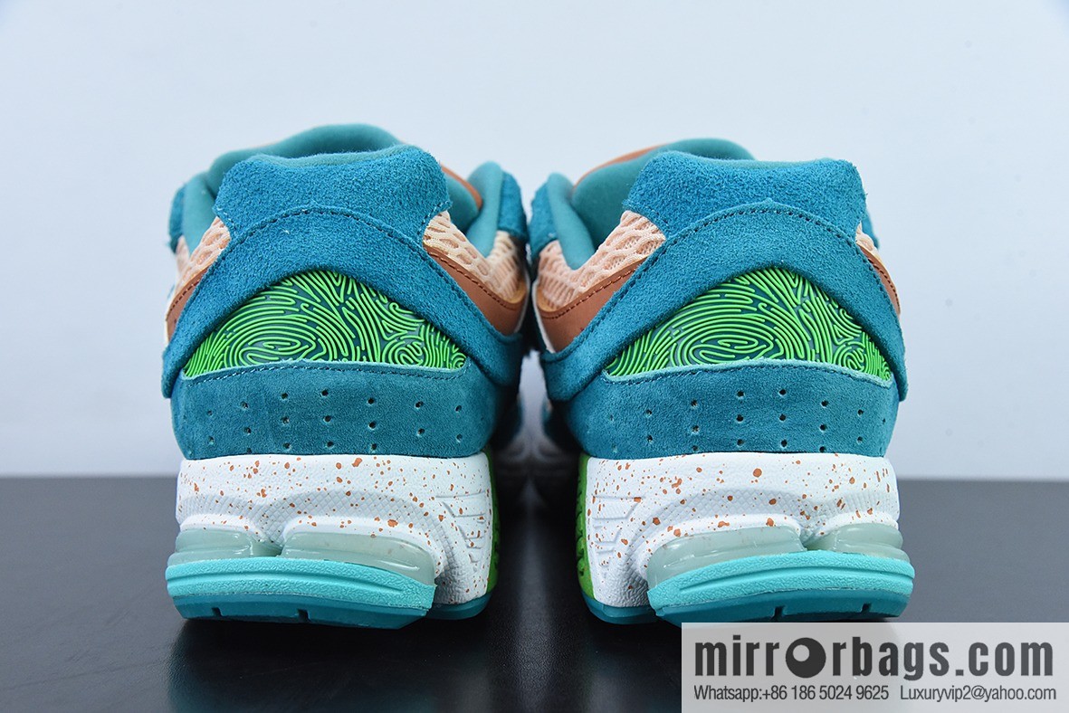 New Balance ML2002 Series Vintage Daddy Style Unisex Casual Shoes Couple Versatile Jogging Shoes Sports Men's Shoes Women's Shoes ML2002RJ
