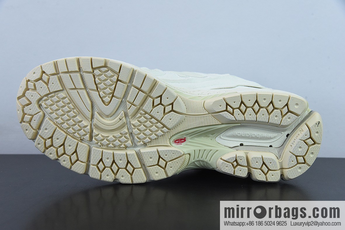 New Balance ML2002 Series Vintage Daddy Style Unisex Casual Shoes Couple Versatile Jogging Shoes Sports Men's Shoes Women's Shoes M2002RDC