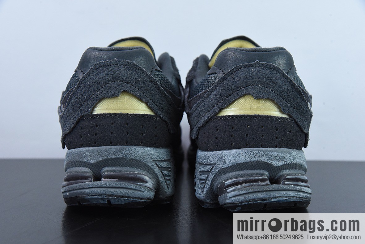 New Balance ML2002 Series Vintage Daddy Style Unisex Casual Shoes Couple Versatile Jogging Shoes Sports Men's Shoes Women's Shoes M2002RDB