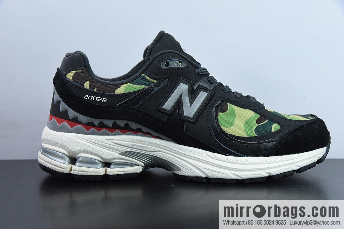 New Balance ML2002 Series Vintage Daddy Style Unisex Casual Shoes Couple Versatile Jogging Shoes Sports Men's Shoes Women's Shoes M2002RBF