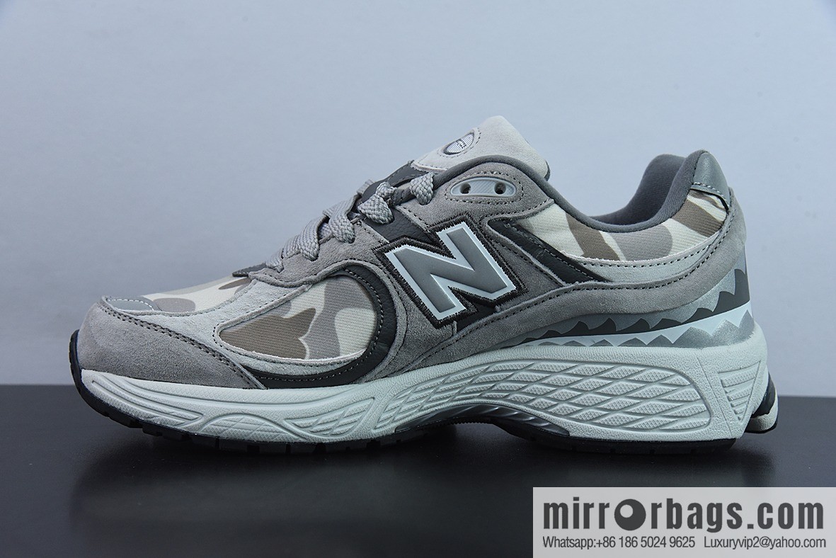 New Balance ML2002 Series Vintage Daddy Style Unisex Casual Shoes Couple Versatile Jogging Shoes Sports Men's Shoes Women's Shoes M2002RBG