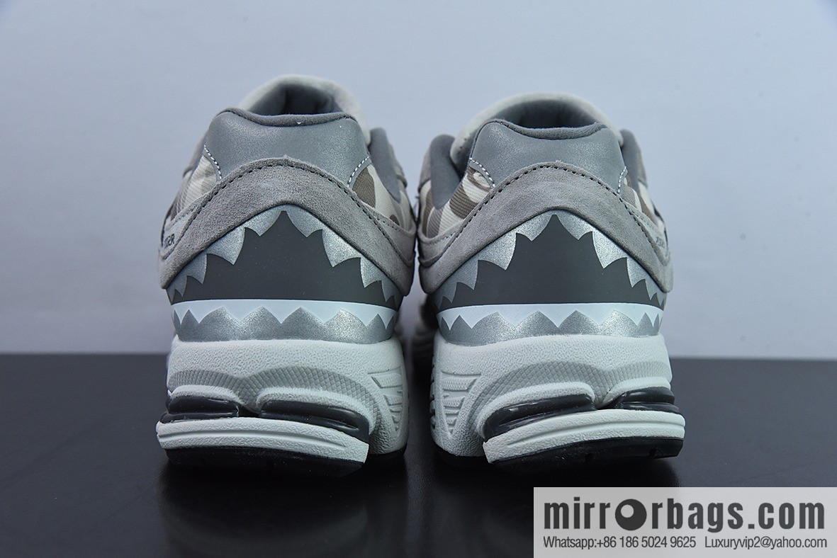 New Balance ML2002 Series Vintage Daddy Style Unisex Casual Shoes Couple Versatile Jogging Shoes Sports Men's Shoes Women's Shoes M2002RBG