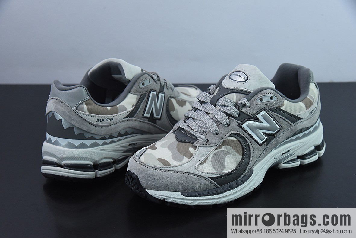 New Balance ML2002 Series Vintage Daddy Style Unisex Casual Shoes Couple Versatile Jogging Shoes Sports Men's Shoes Women's Shoes M2002RBG