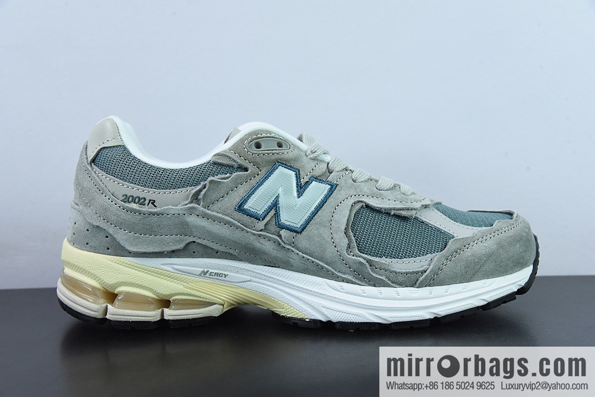 New Balance ML2002 Series Vintage Daddy Style Unisex Casual Shoes Couple Versatile Jogging Shoes Sports Men's Shoes Women's Shoes M2002RDD