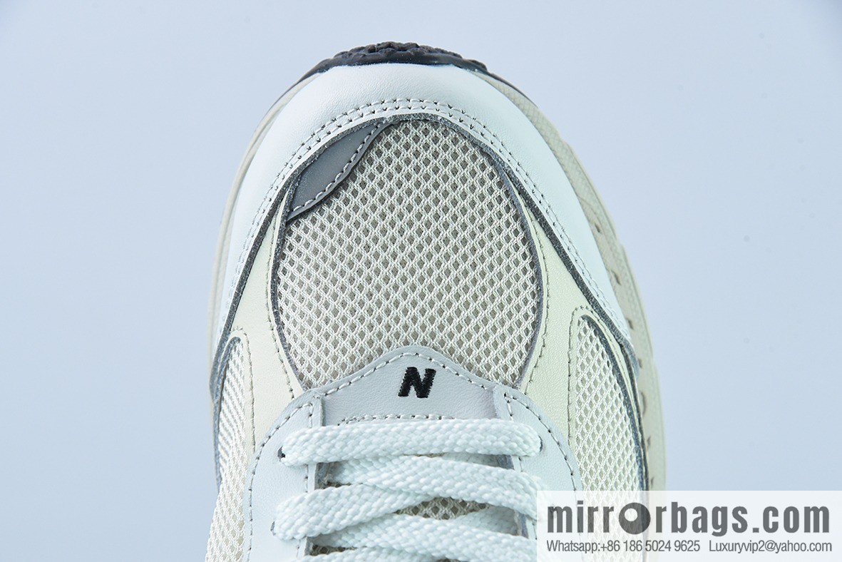 New Balance ML2002 Series Vintage Daddy Style Unisex Casual Shoes Couple Versatile Jogging Shoes Sports Men's Shoes Women's Shoes ML2002RQ
