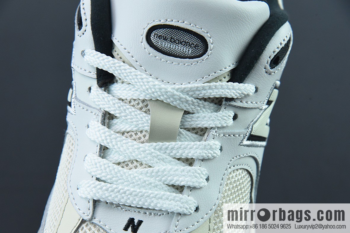 New Balance ML2002 Series Vintage Daddy Style Unisex Casual Shoes Couple Versatile Jogging Shoes Sports Men's Shoes Women's Shoes ML2002RQ