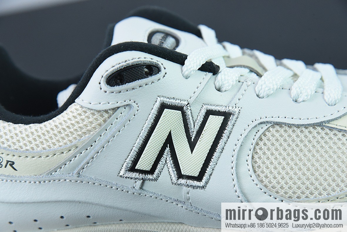 New Balance ML2002 Series Vintage Daddy Style Unisex Casual Shoes Couple Versatile Jogging Shoes Sports Men's Shoes Women's Shoes ML2002RQ