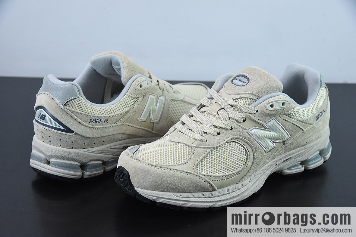 New Balance ML2002 Series Vintage Daddy Style Unisex Casual Shoes Couple Versatile Jogging Shoes Sports Men's Shoes ML2002RE