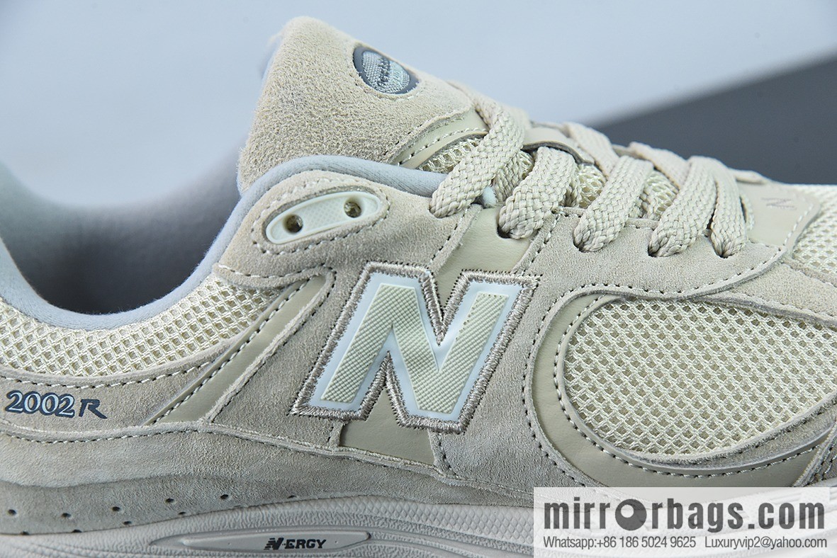 New Balance ML2002 Series Vintage Daddy Style Unisex Casual Shoes Couple Versatile Jogging Shoes Sports Men's Shoes ML2002RE