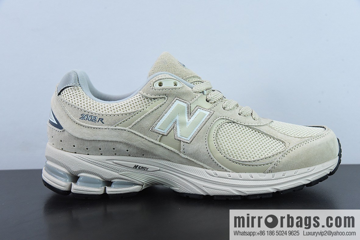 New Balance ML2002 Series Vintage Daddy Style Unisex Casual Shoes Couple Versatile Jogging Shoes Sports Men's Shoes ML2002RE