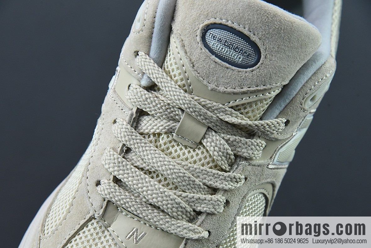 New Balance ML2002 Series Vintage Daddy Style Unisex Casual Shoes Couple Versatile Jogging Shoes Sports Men's Shoes ML2002RE