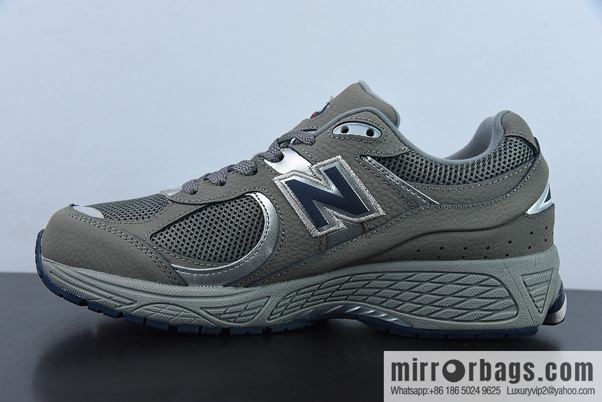 New Balance ML2002 Series Vintage Daddy Style Unisex Casual Shoes Couple Versatile Jogging Shoes Sports Men's Shoes ML2002RA