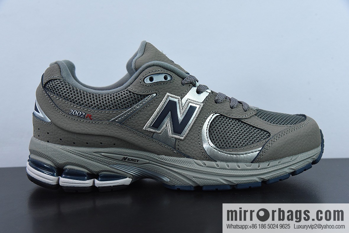 New Balance ML2002 Series Vintage Daddy Style Unisex Casual Shoes Couple Versatile Jogging Shoes Sports Men's Shoes ML2002RA