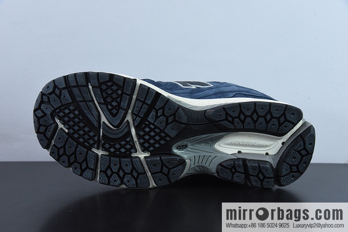New Balance ML2002 Series Vintage Daddy Style Unisex Casual Shoes Couple Versatile Jogging Shoes Sports Men's Shoes M2002RDF