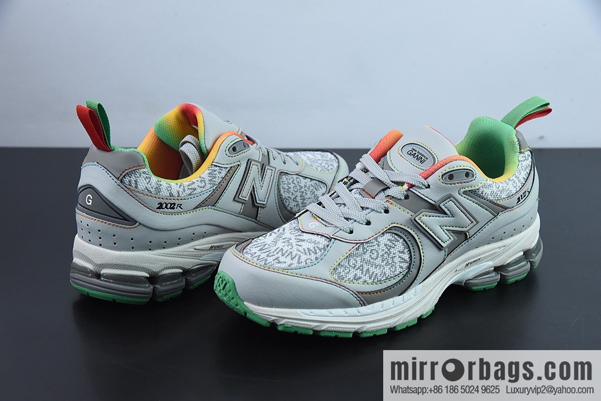 New Balance ML2002 Series Vintage Daddy Style Unisex Casual Shoes Couple Versatile Jogging Shoes Sports Men's Shoes ML2002RGD