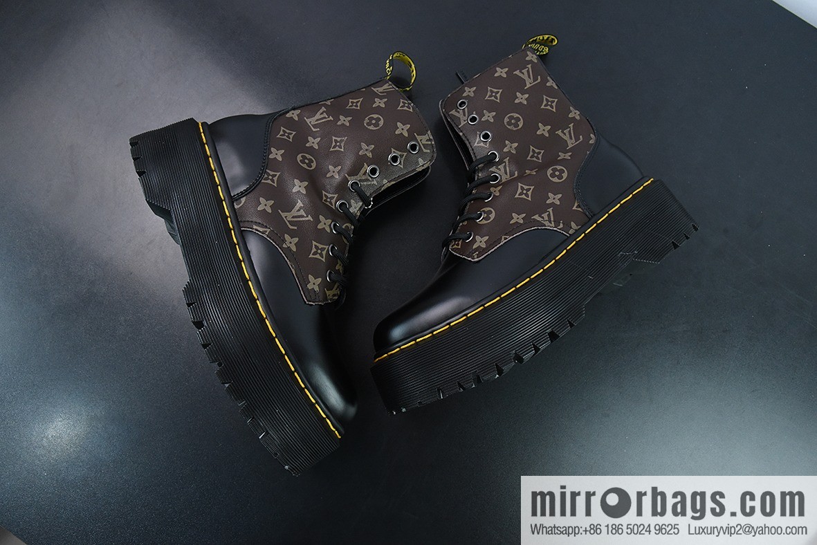 LV/Louis Vuitton purchasing grade, Martin boots series, Martin boots /Dr.martens high-top Martin boots, black and brown LV item number: R11822206