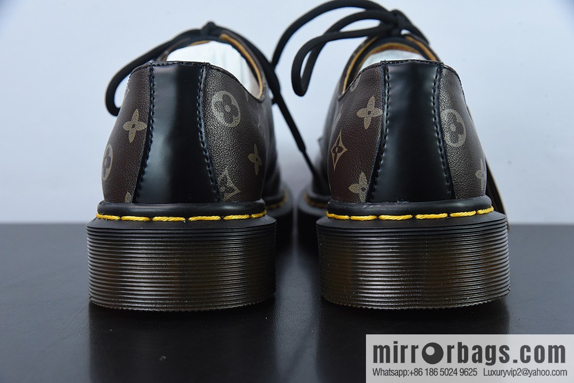 LV/Louis Vuitton Martin boots series, Martin boots /Dr.martens low-top Martin boots, black and brown LV item number: R11822202