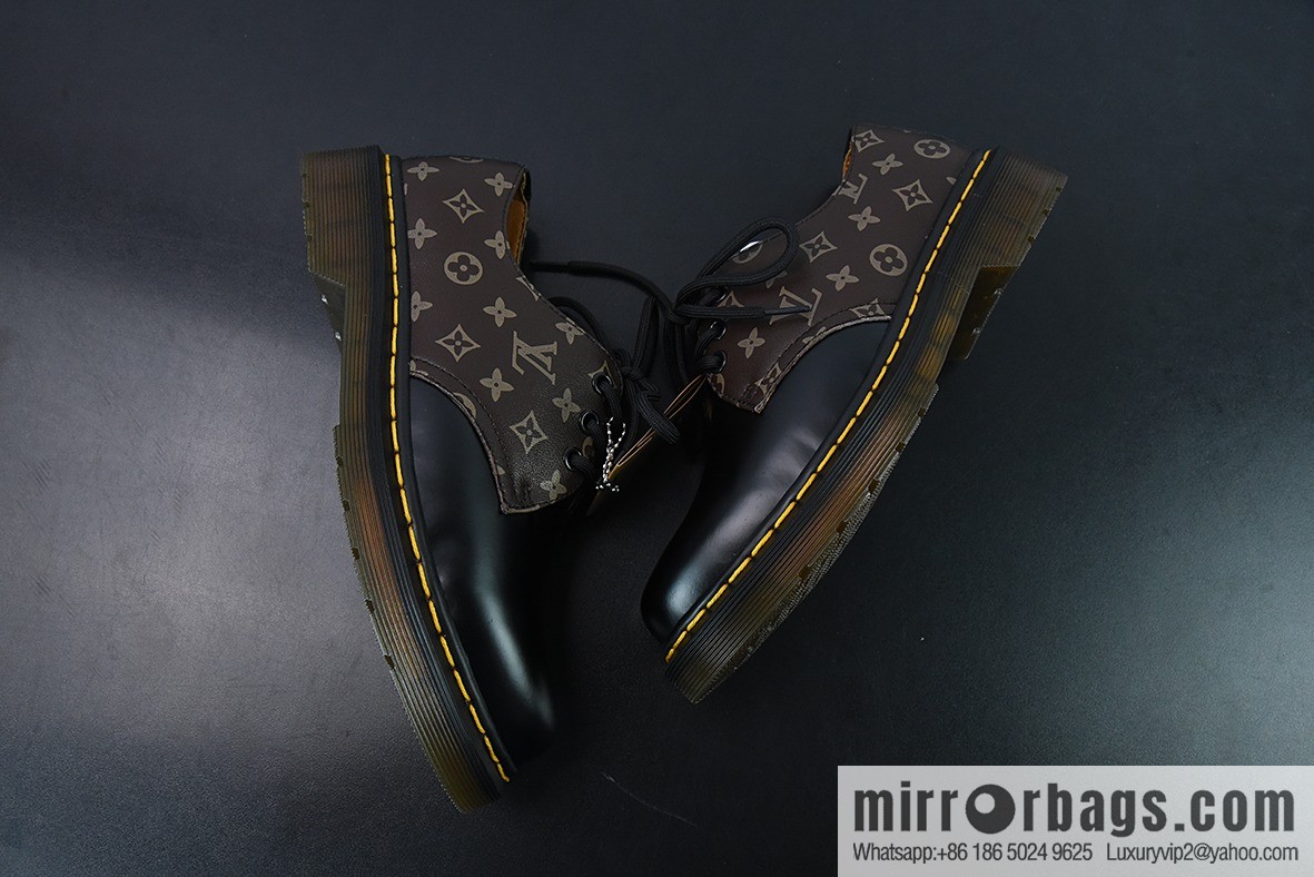 LV/Louis Vuitton Martin boots series, Martin boots /Dr.martens low-top Martin boots, black and brown LV item number: R11822202