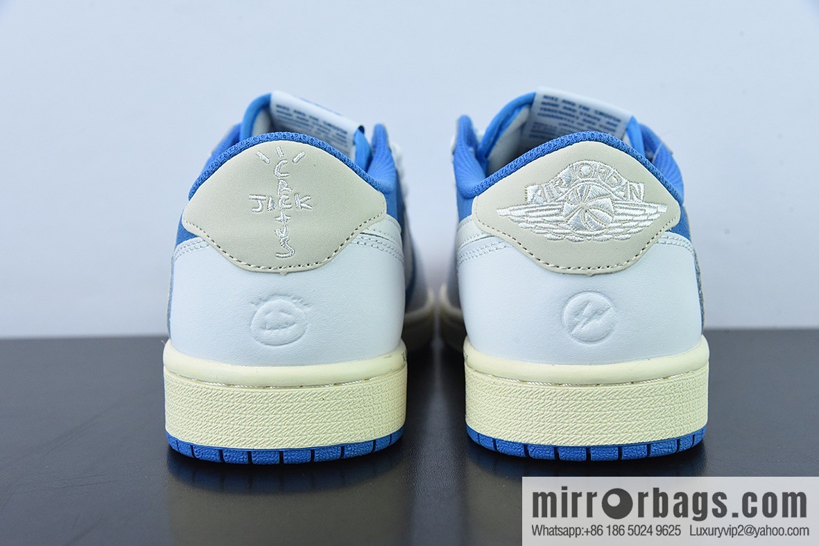Fragment x Travis Scott x Air Jordan 1 Low three-party joint barb low-top casual board shoes original box Shipping number: CQ4277 212