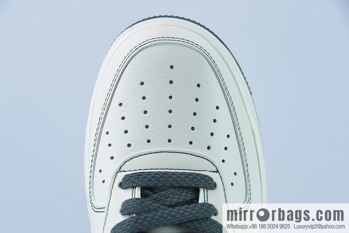 Undefeated x Nike Air Force 1 Low Meter Green, Air Force One Low Order Number: UN3699-066