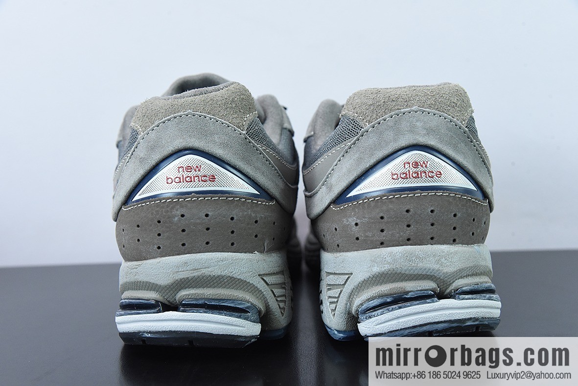 New Balance New Balance M2002RVA Vintage running shoes/pockets, gray silver 2022 most