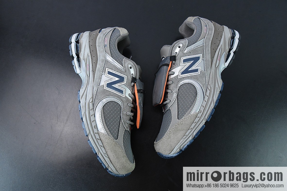New Balance New Balance M2002RVA Vintage running shoes/pockets, gray silver 2022 most