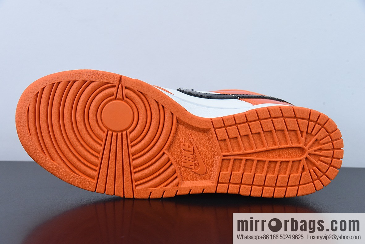 Nike SB Dunk Low patent leather pumpkin, white black orange Unisex sneakers of the same style, item number: DJ9955-800