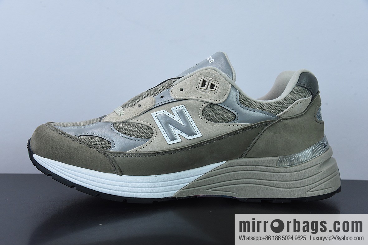 WTAPS x New Balance M992WT New Balance NB992 joint president Vintage jogging shoes, gray-green