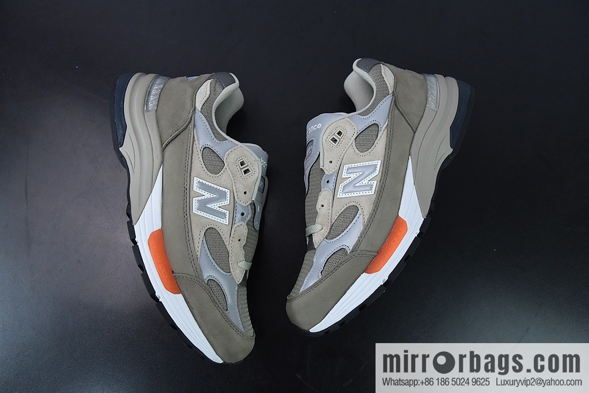 WTAPS x New Balance M992WT New Balance NB992 joint president Vintage jogging shoes, gray-green