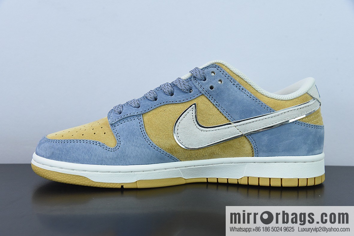 Otomo Katsujiro x NK Dunk SB Low Unisex sneakers of the same style item number: ST1391-204