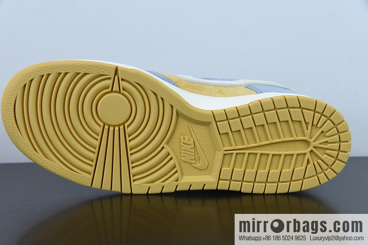 Otomo Katsujiro x NK Dunk SB Low Unisex sneakers of the same style item number: ST1391-204