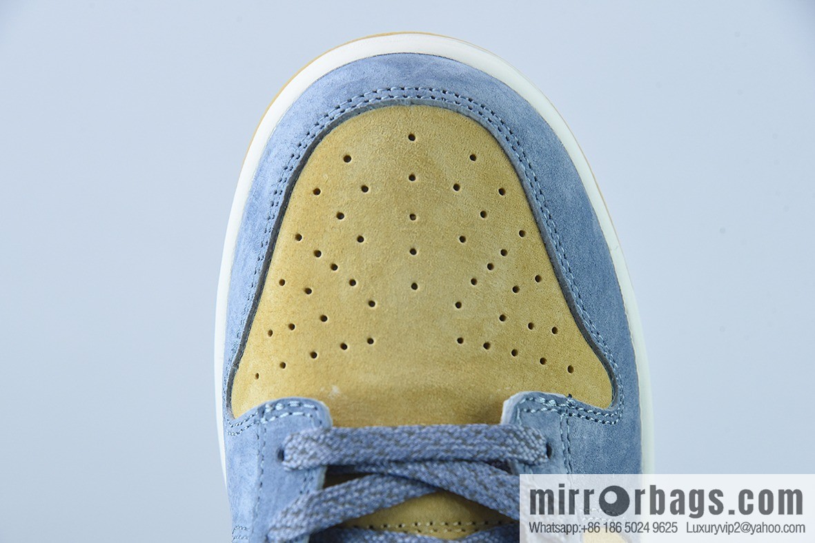 Otomo Katsujiro x NK Dunk SB Low Unisex sneakers of the same style item number: ST1391-204
