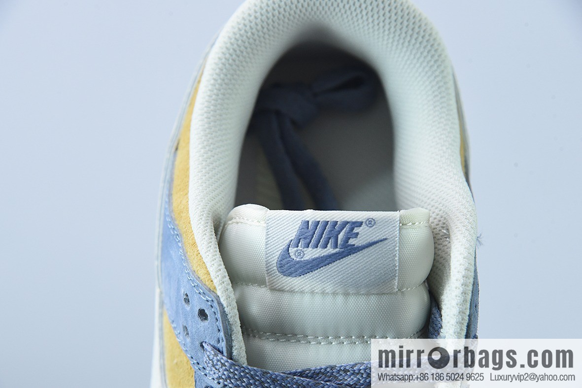 Otomo Katsujiro x NK Dunk SB Low Unisex sneakers of the same style item number: ST1391-204